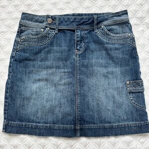 Noir (WHBM) Medium Wash Rhinestone Embellished Denim Skirt Size 2 Y2K